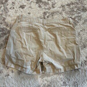 Old Navy 5" inseam khaki shorts size 6